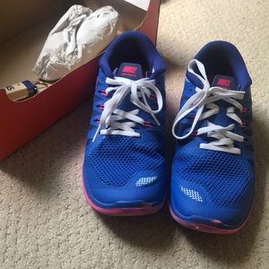 Nike Free shoes, 7 Youth/7.5 Adult